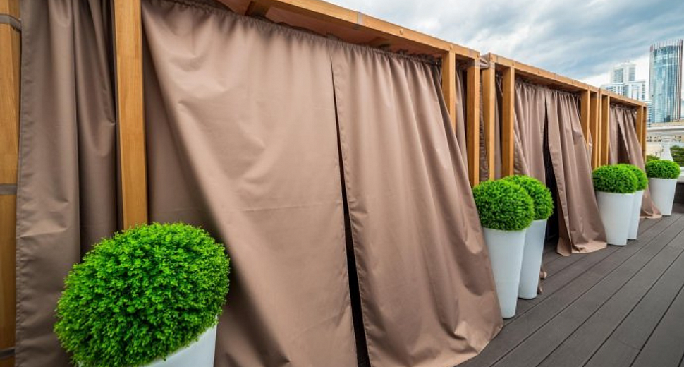 Уличные барьерные текстильные шторы  Уличные барьерные текстильные шторы